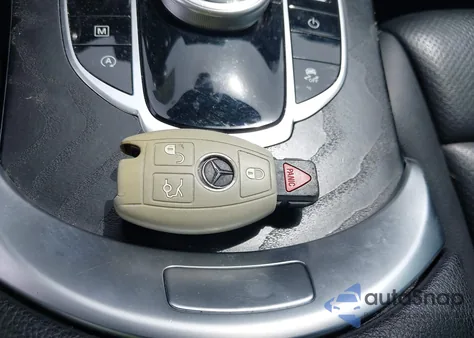 2018 Mercedes-Benz Glc 300 from USA, damaged, VIN WDC0G4JB4JV100880